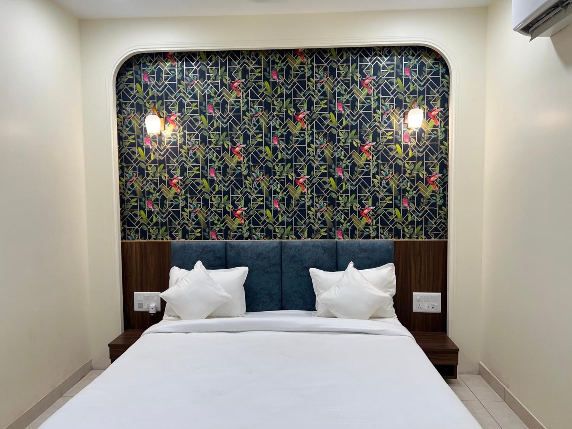 The Blue Vista Otel Greater Noida Dış mekan fotoğraf