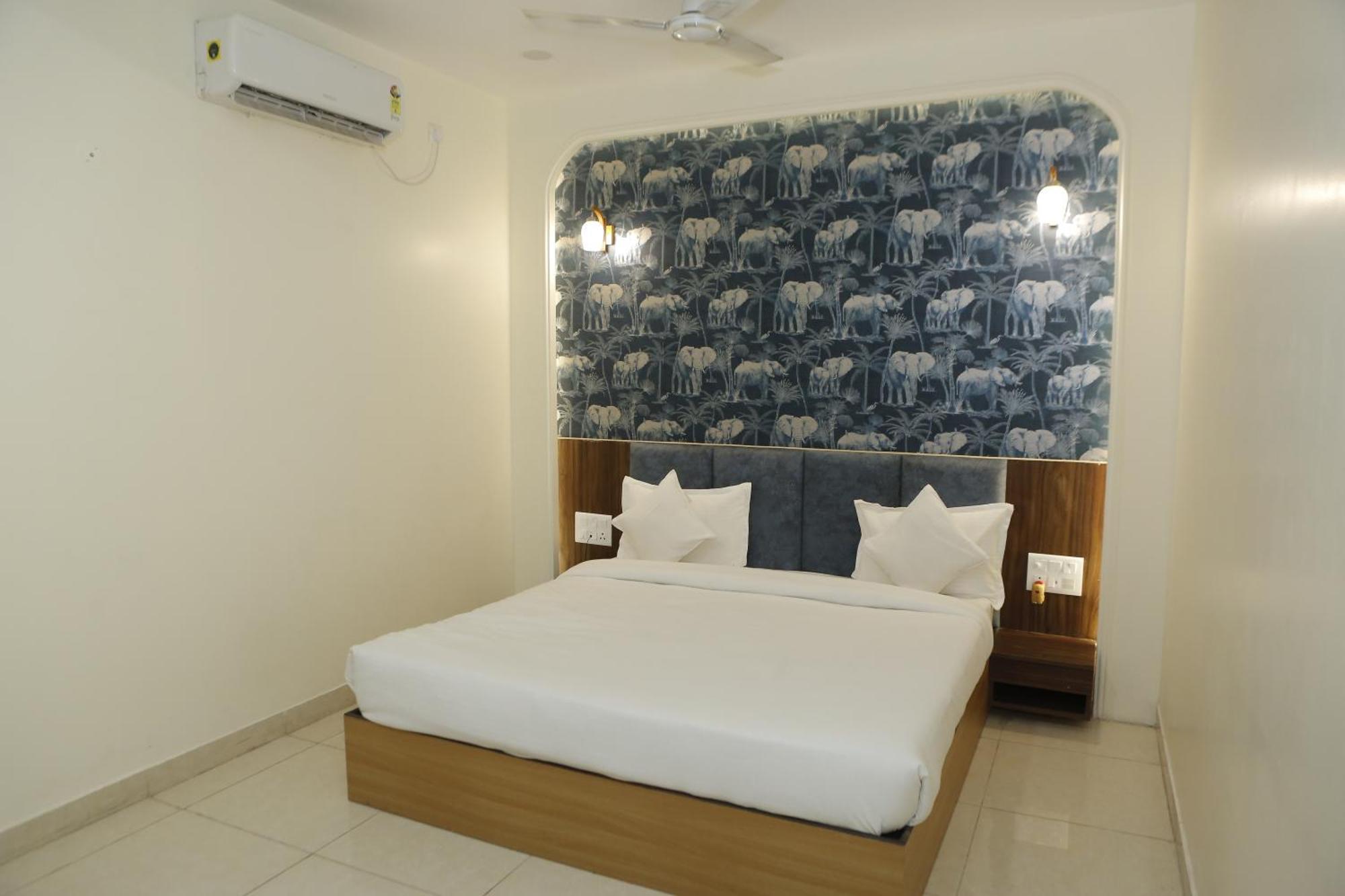 The Blue Vista Otel Greater Noida Dış mekan fotoğraf